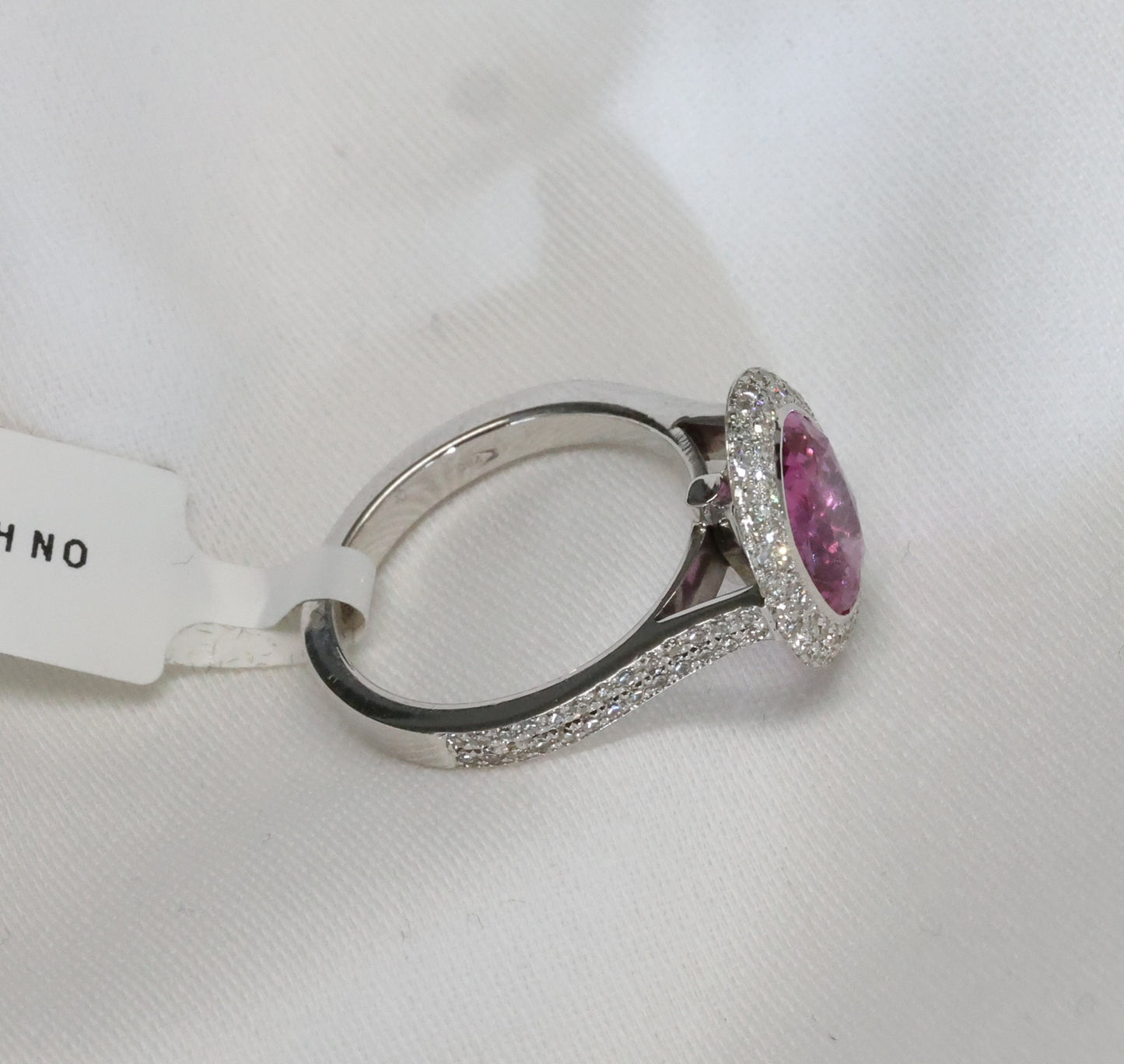 Pinker Saphir (No Heat, 3.02ct) Ring in 18K/750er Weißgold mit 1.13ct Diamanten