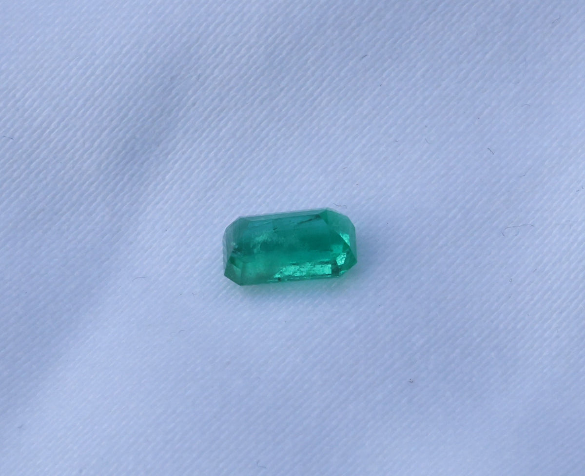 Natürlicher Smaragd (Sambia, Smaragd-Schliff, 1.02ct) – loser Edelstein