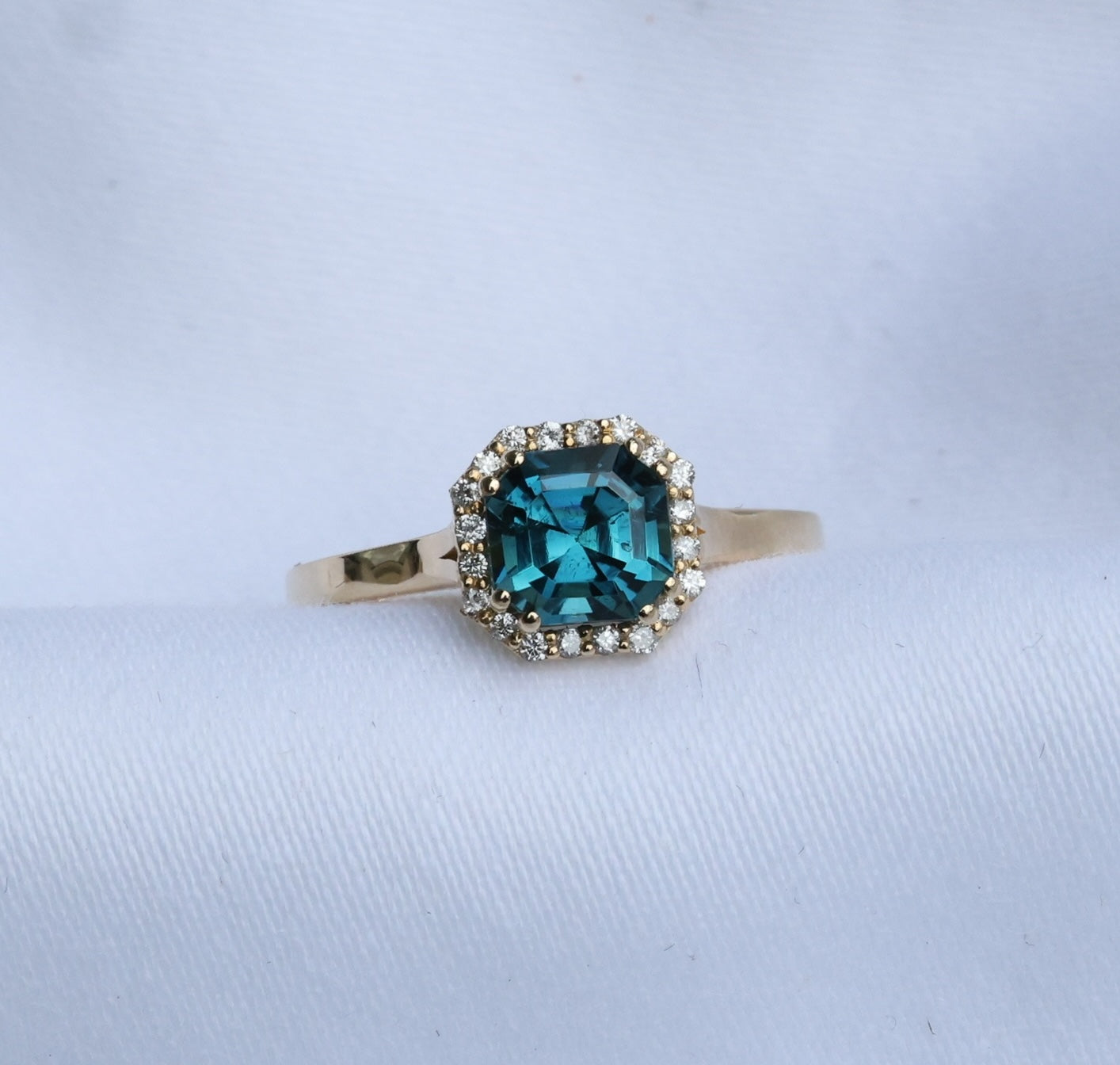 zertifizierter natürlicher Indigolith-Turmalin-Ring –  blauer Turmalin in 14 Karat Gold