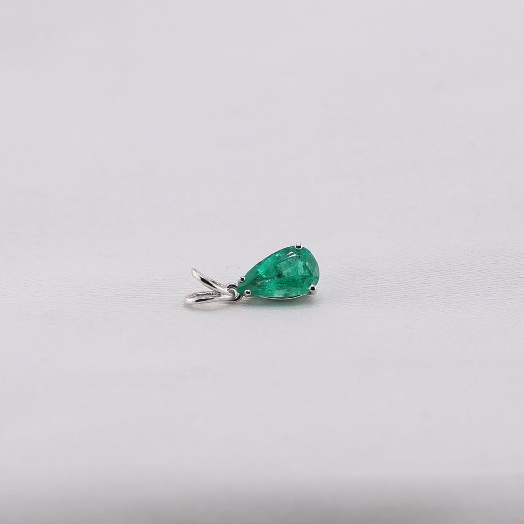 zertifizierter natürlicher sambischer Smaragdanhänger – 18 Karat Weißgold