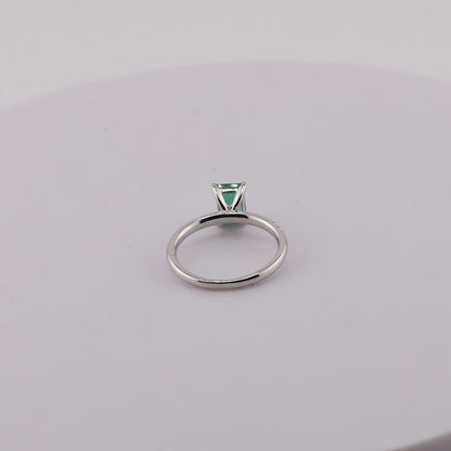 zertifizierter natürlicher sambischer Smaragd-Solitär-Ring – 18 Karat Weißgold mit Diamant Pavé Fassung