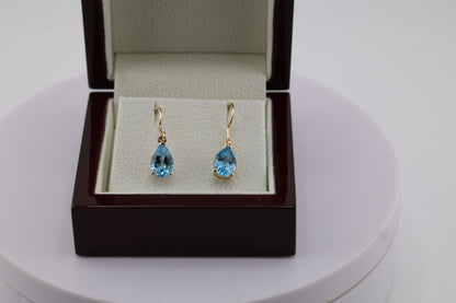 zertifizierte natürliche Schweizer Blautopas-Ohrringe – 14 Karat Gold