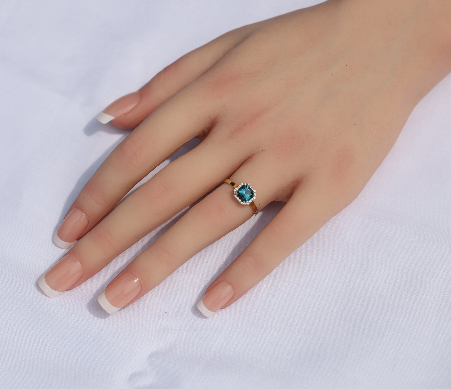 zertifizierter natürlicher Indigolith-Turmalin-Ring –  blauer Turmalin in 14 Karat Gold