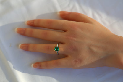 zertifizierter natürlicher afghanischer Smaragdring mit VVS Baguette Diamanten – feine Farb-Qualität in 18 Karat Gold