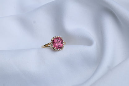 zertifizierter natürlicher Pinker-Turmalin-Ring – lebhaft pinker Turmalin in 18 Karat Gold