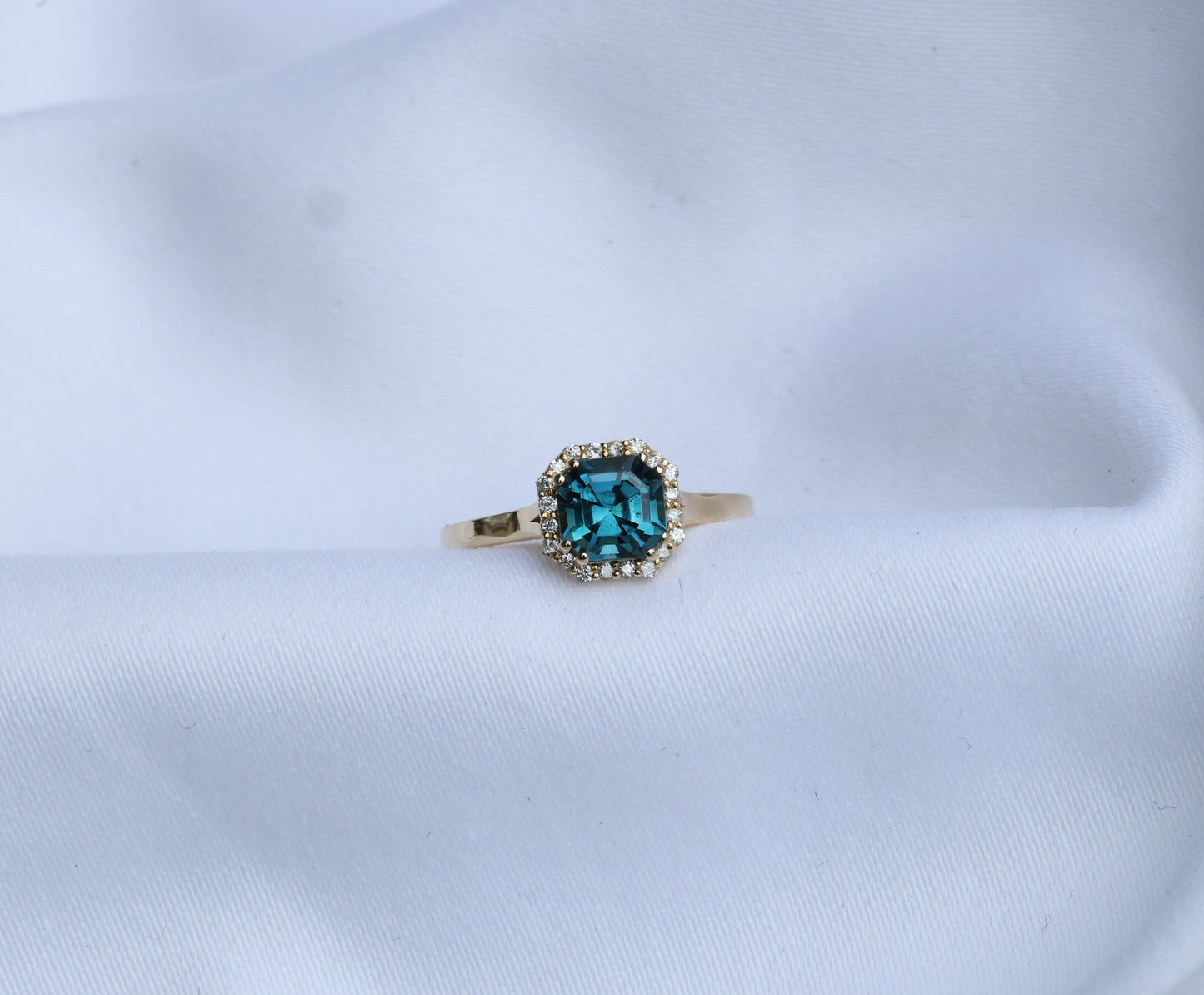 zertifizierter natürlicher Indigolith-Turmalin-Ring –  blauer Turmalin in 14 Karat Gold