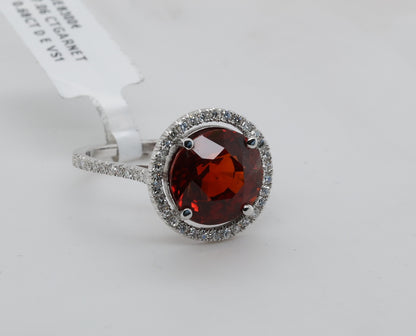 Roter Granat Ring in 18 Karat Weißgold mit Diamanten