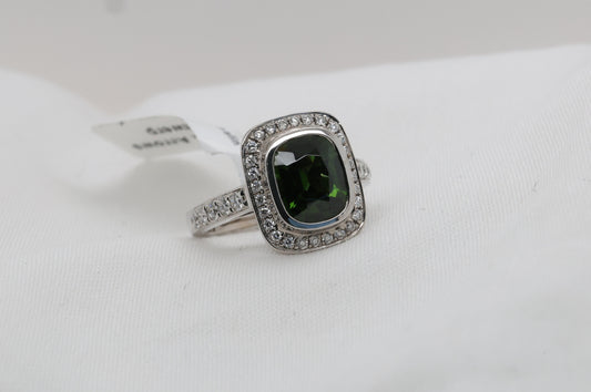 Grüner Turmalin (3.13ct) Ring in 18 Karat Weißgold mit Diamanten