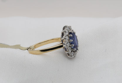 Blauer Saphir (2.5ct, Royal Blue) Ring in 18K/750er Gold mit Diamanten