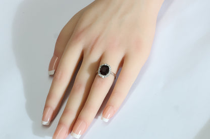 Ruby ring (3.57ct, Burma) in 18 Karat Whitegold with diamonds