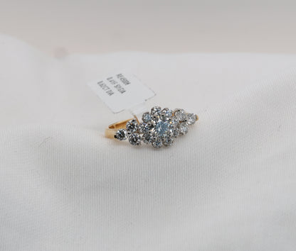 Diamond ring (GIA) in 18 Karat Gold with diamonds