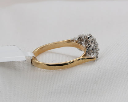 Diamond ring (GIA) in 18 Karat Gold with diamonds
