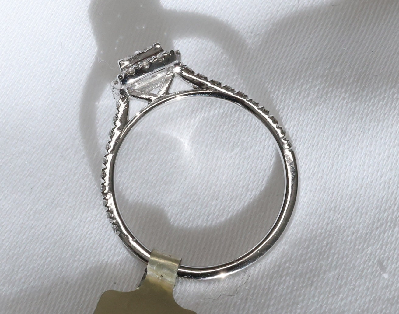 Diamant VVS Ring in 18 Karat Weißgold