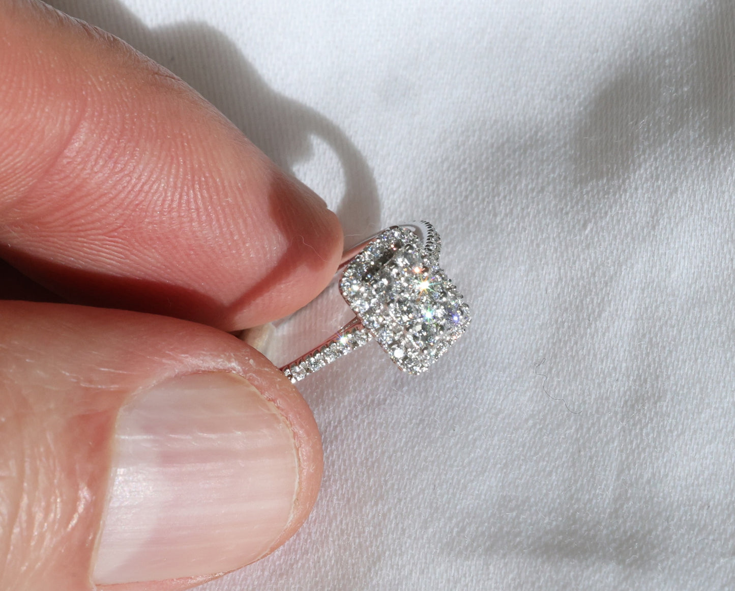 Diamant VVS Ring in 18 Karat Weißgold