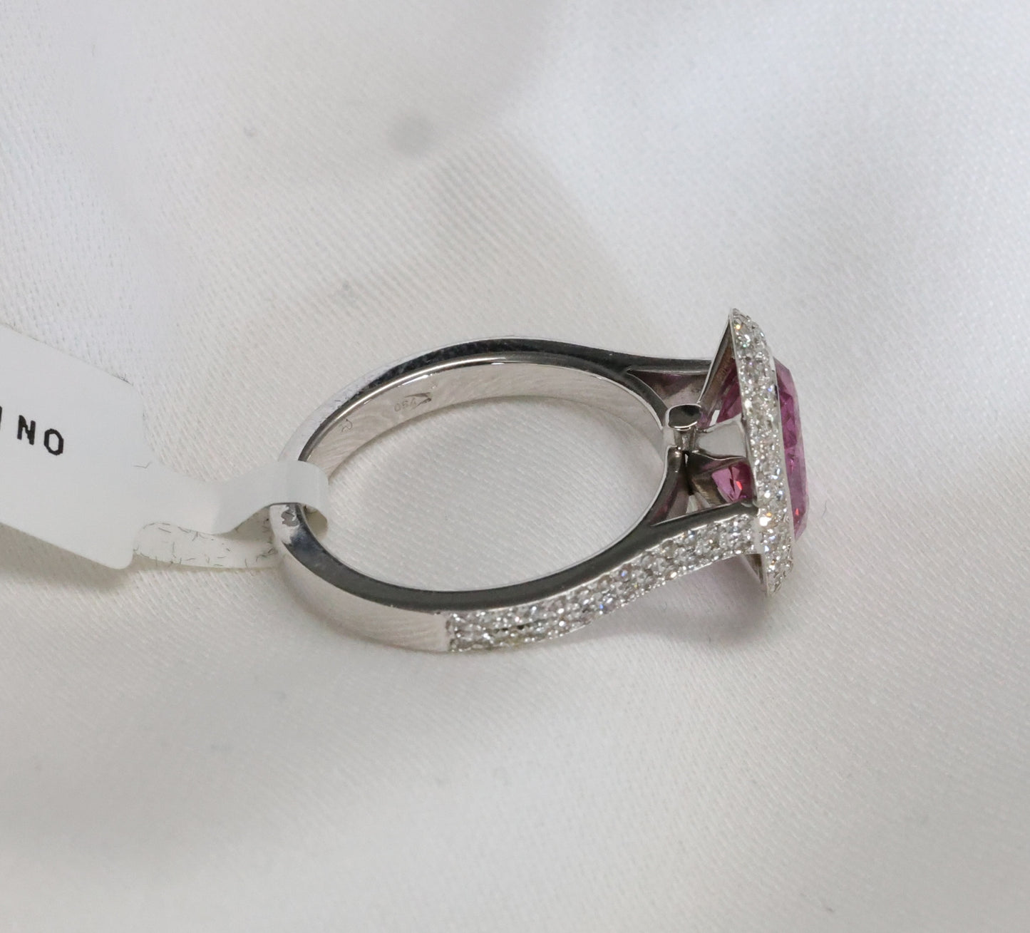 Pinker Saphir (No Heat, 3.02ct) Ring in 18K/750er Weißgold mit 1.13ct Diamanten