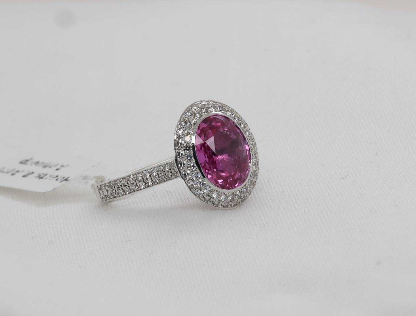 Pinker Saphir (No Heat, 3.02ct) Ring in 18K/750er Weißgold mit 1.13ct Diamanten