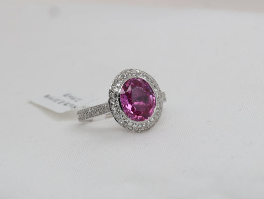 Pinker Saphir (No Heat, 3.02ct) Ring in 18 Karat Weißgold mit 1.13ct Diamanten