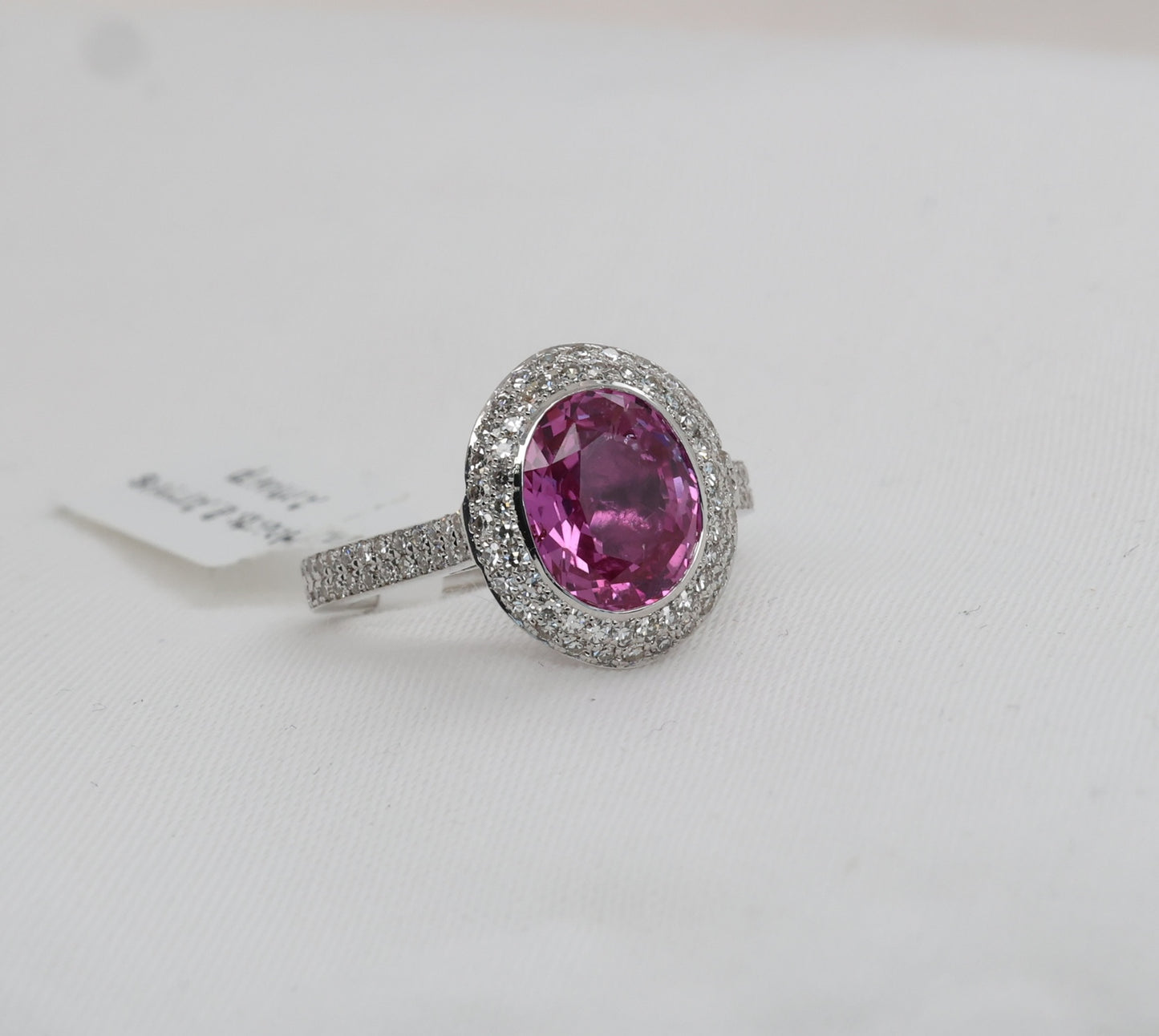 Pinker Saphir (No Heat, 3.02ct) Ring in 18K/750er Weißgold mit 1.13ct Diamanten