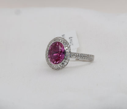 Pinker Saphir (No Heat, 3.02ct) Ring in 18K/750er Weißgold mit 1.13ct Diamanten