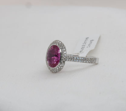 Pinker Saphir (No Heat, 3.02ct) Ring in 18K/750er Weißgold mit 1.13ct Diamanten