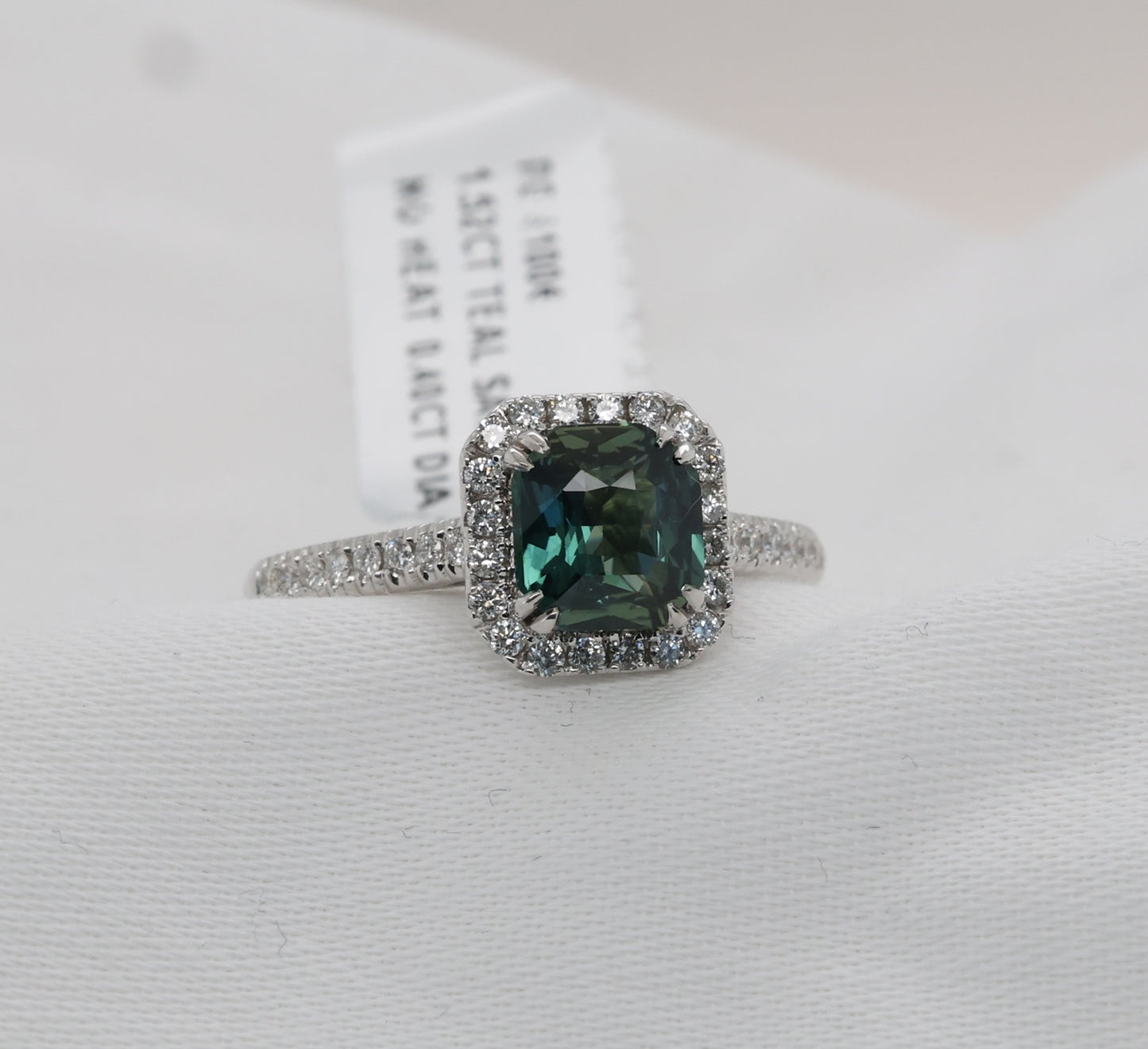 Teal Saphir Ring in 18K/750er Weißgold mit Diamanten