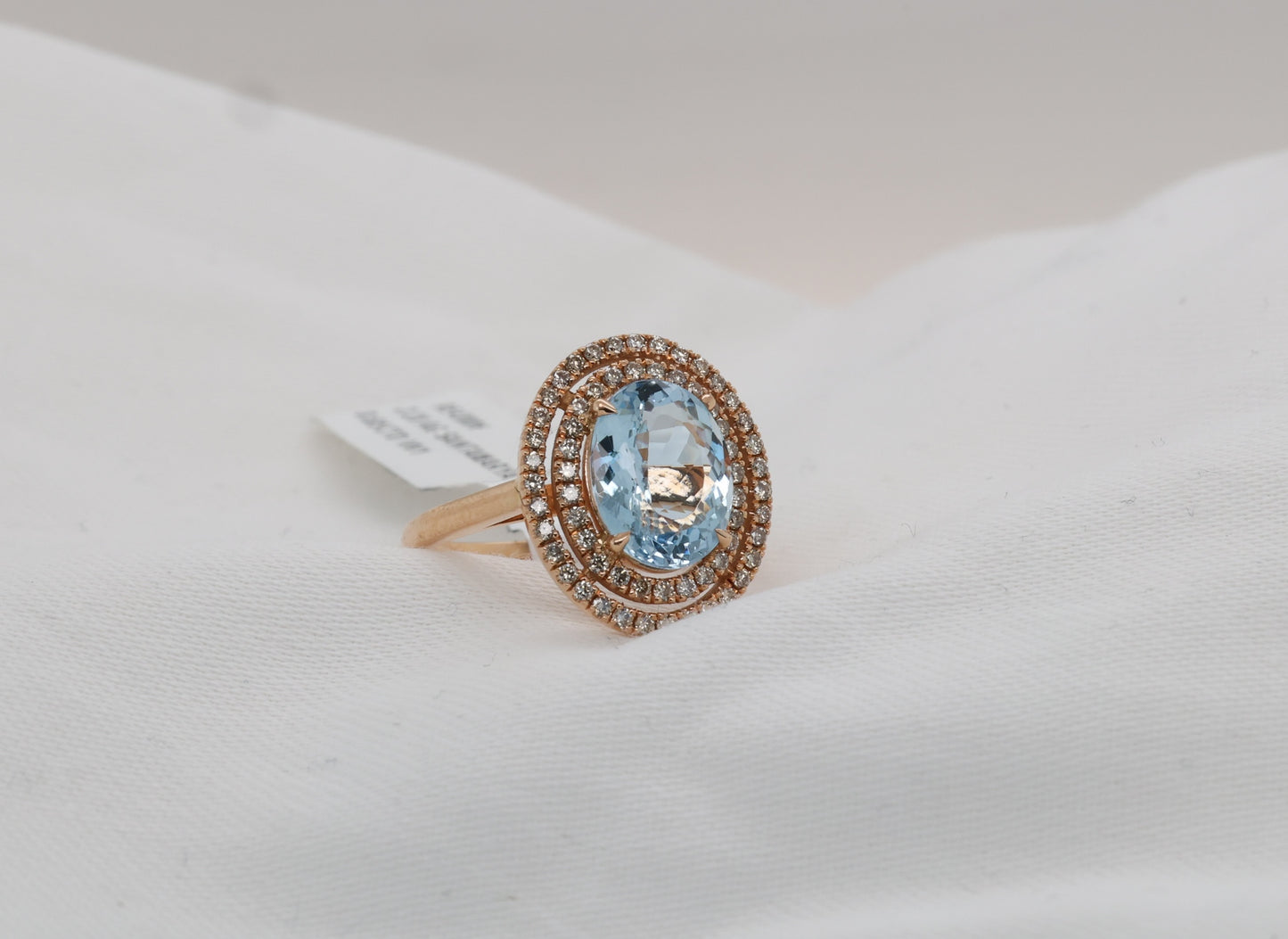 Aquamarine (Santa Maria) ring in 18 Karat Rosegold with diamonds