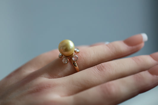 Tahiti-Perle Ring in 18K Roségold mit 1.02ct Diamanten