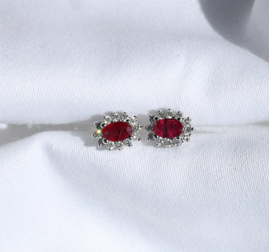 Rubin (Myanmar, Burma) Ohrstecker mit Diamanten – 14K/585er Weißgold