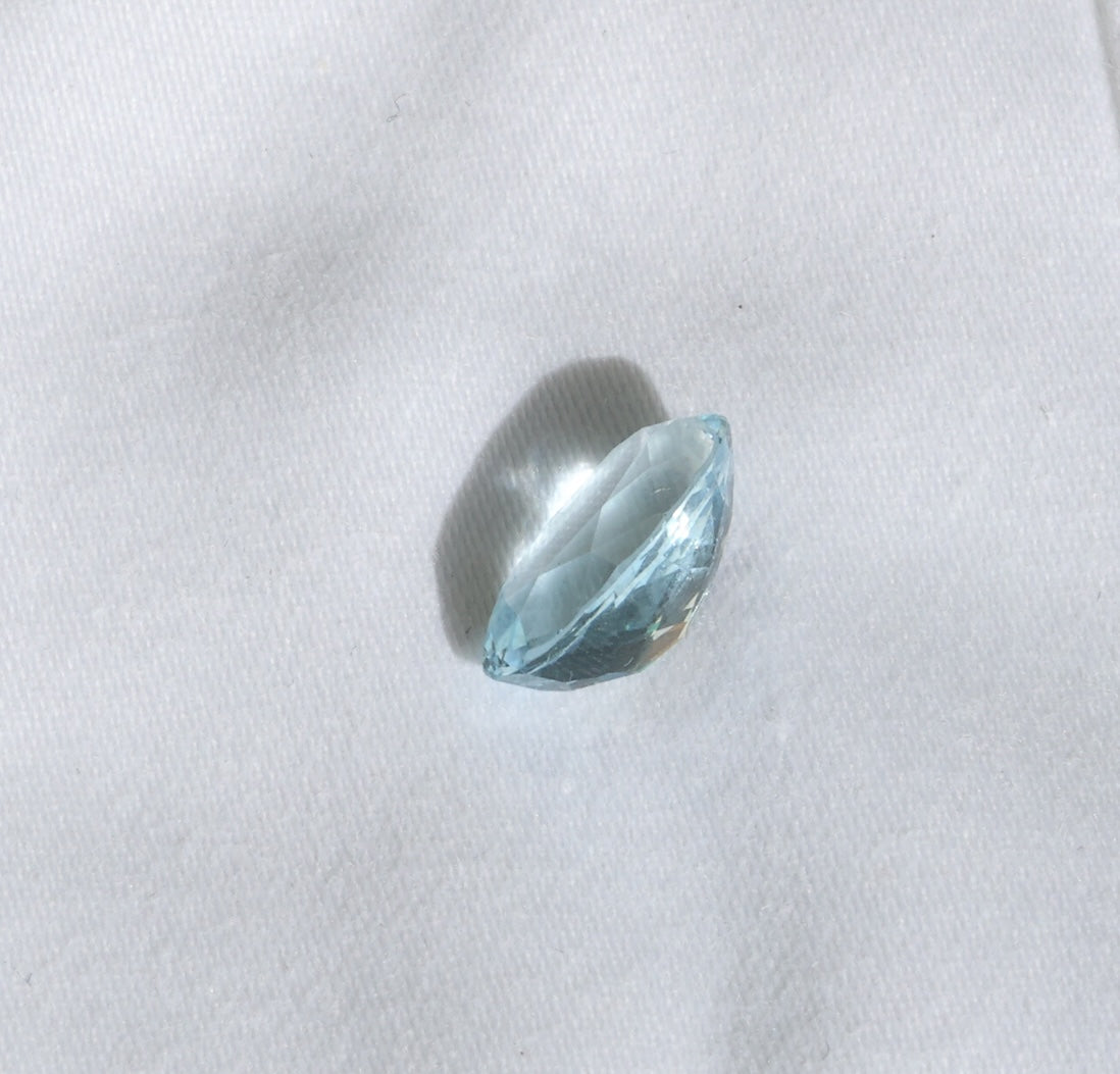 Natürlicher blauer Aquamarin (3.62 ct)  – loser Edelstein