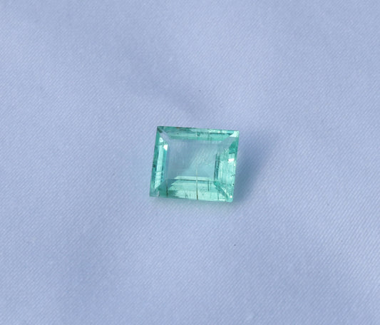 Natürlicher Smaragd (Russland, 3.7ct) – loser Edelstein