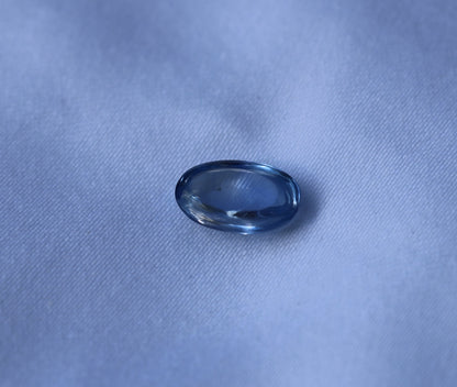 Natürlicher blauer Saphir, unbehandelt (Cabochon, 5.12 ct) – loser Edelstein