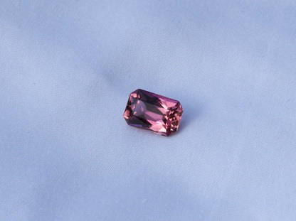 Natürlicher pinker Turmalin (4.35ct) – loser Edelstein