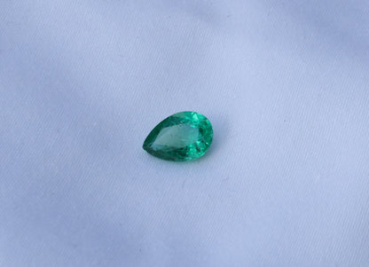 Natural pear-shaped Emerald (Zambia, 1.85 ct) – Loose Gemstone