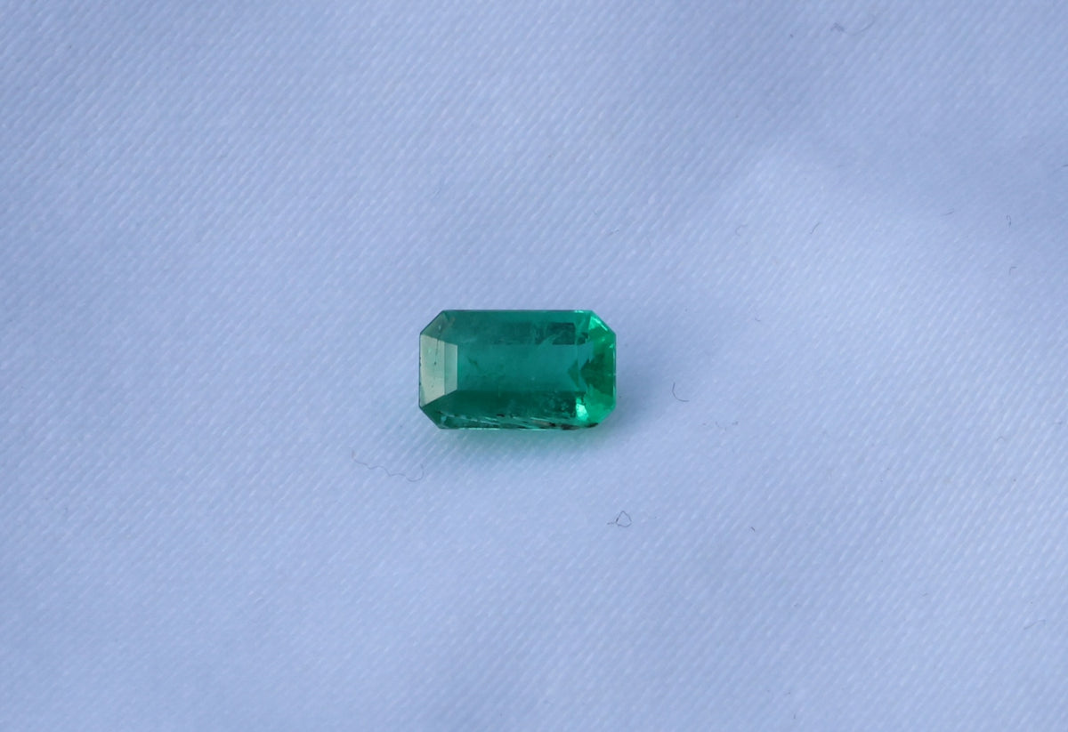 Natürlicher Smaragd (Sambia, Smaragd-Schliff, 1.02ct) – loser Edelstein