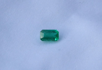Natürlicher Smaragd (Sambia, Smaragd-Schliff, 1.02ct) – loser Edelstein
