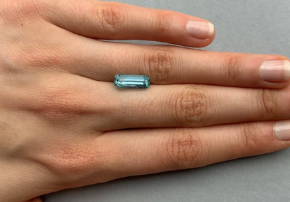 Natürlicher blauer Aquamarin (Baguette Schliff, 2.47 ct) – loser Edelstein