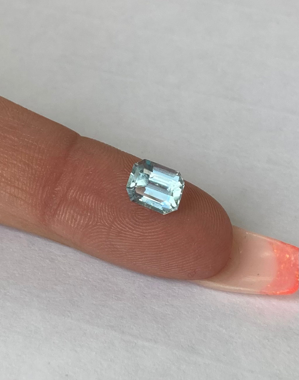 Natürlicher blauer Aquamarin (1.30 ct) – loser Edelstein