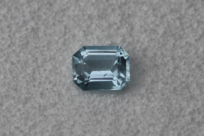 Natürlicher blauer Aquamarin (1.30 ct) – loser Edelstein