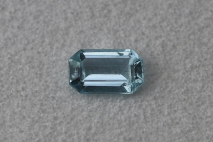 Natural blue aquamarine (1.55 ct) – loose gemstone