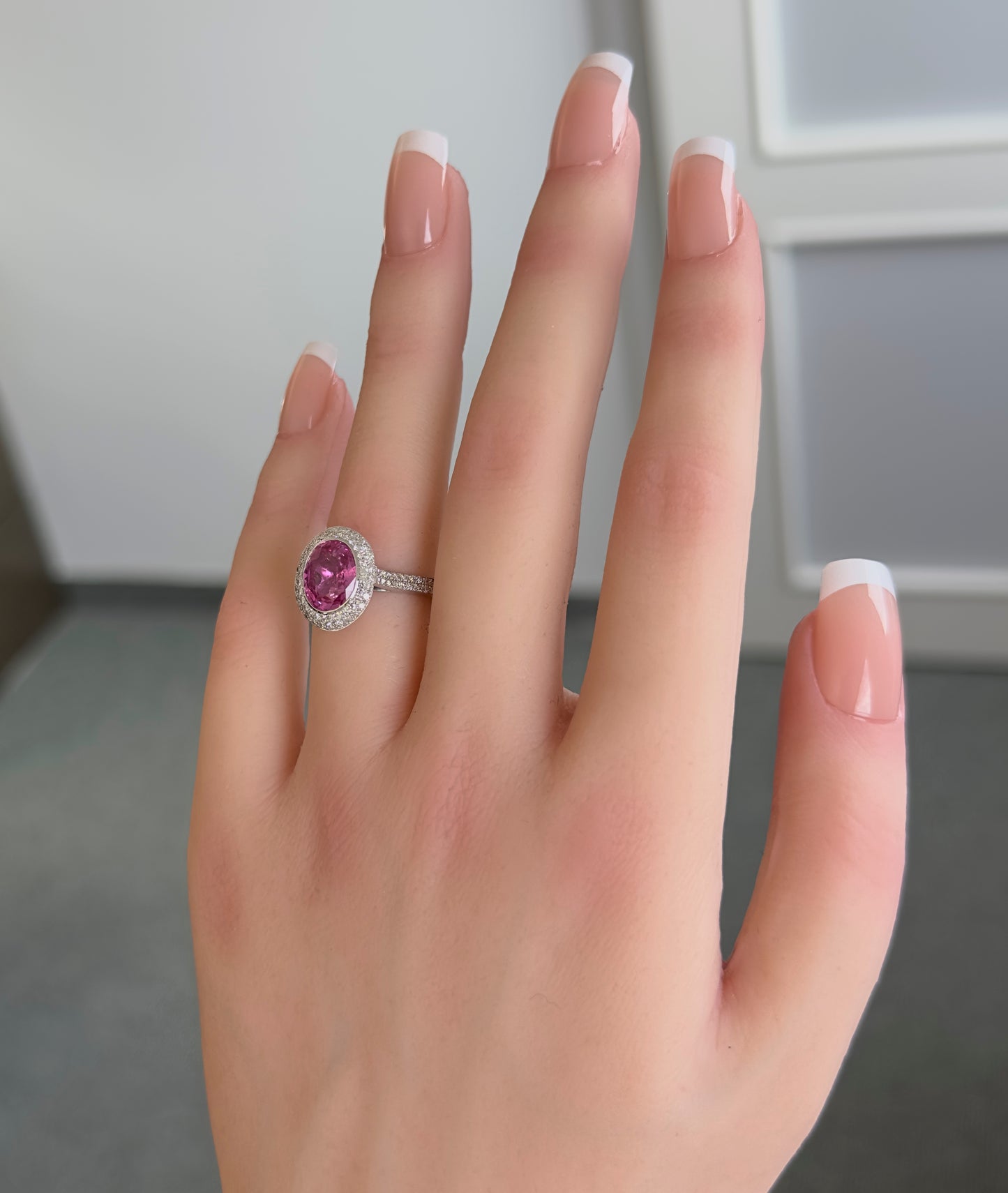 Pinker Saphir (No Heat, 3.02ct) Ring in 18K/750er Weißgold mit 1.13ct Diamanten