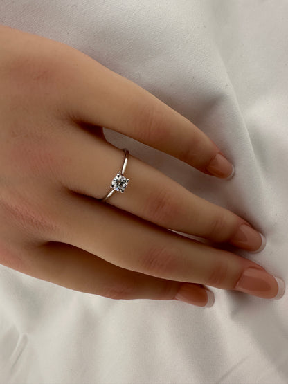 zertifizierter natürlicher Solitär Diamant Ring – 18 Karat Weißgold