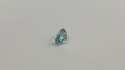 Natürlicher blauer Aquamarin (1.55 ct) – loser Edelstein