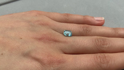 Natürlicher blauer Aquamarin (1.4 ct) – loser Edelstein