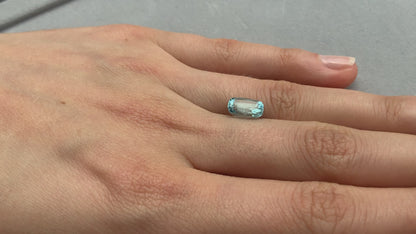 Natural blue aquamarine (1.55 ct) – loose gemstone