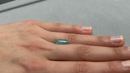 Natürlicher blauer Aquamarin (Baguette Schliff, 2.47 ct) – loser Edelstein